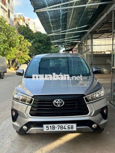 Toyota Innova 2021 Xám 7 chỗ