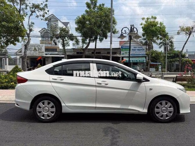 Honda City 2017 Số sàn Trắng