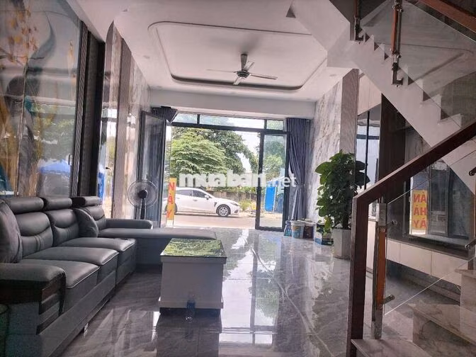  🆘 cắt lỗ gấp giảm sốc 950tr từ 5,1ty còn 4,18ty  rất nhanh mới kịp ạ