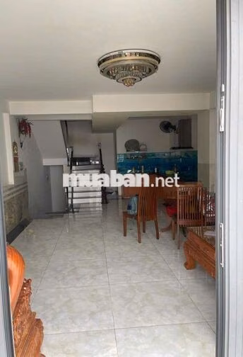CHO THUÊ NHÀ 1 TRỆT 2 LẦU, DT 5×12 CÓ 4PN,4WC. XE HƠI NGỦ TRONG NHÀ