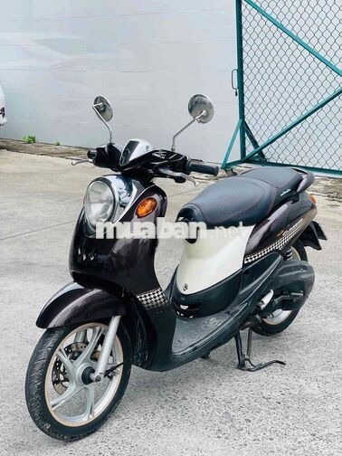 Yamaha Mio Classico biển tp