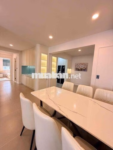 Bán căn hộ Mỹ Khánh, Phú Mỹ Hưng, Quận 7 view hồ bơi nội thất cao cấp