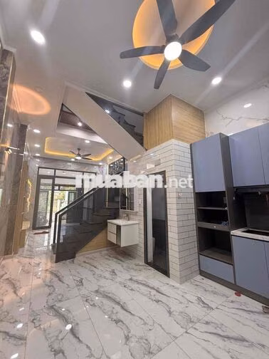 CẦN BÁN CĂN NHÀ. SỔ CHUNG 3 CĂN. GIỮ SỔ GỐC. GẦN CHỢ THỚI TỨ. HẺM XE H