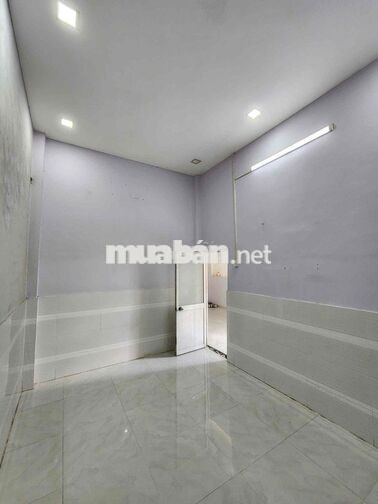 Bán đất ở kèm nhà cấp 4 - Bến Lức, Long An cũ