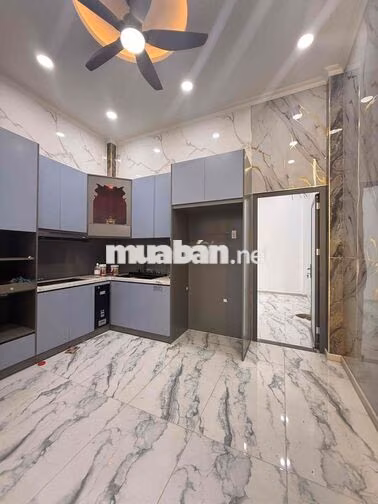 CẦN BÁN CĂN NHÀ. SỔ CHUNG 3 CĂN. GIỮ SỔ GỐC. GẦN CHỢ THỚI TỨ. HẺM XE H