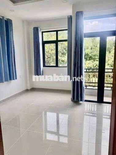 Cho Thuê Nhà Mới Sạch Sẻ DT 180m2 1Trệt 2Lầu 4Pn 3Wc Hẻm Xe Tải