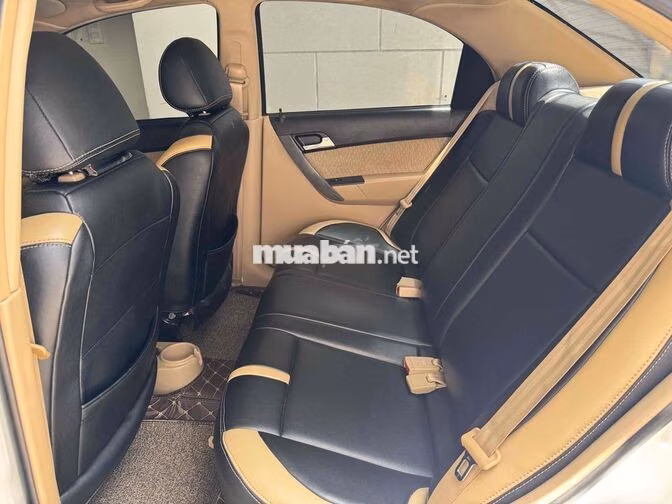Chevrolet AVEO 2018 Số sàn Trắng Nệm da
