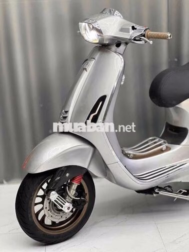 Vespa Iget ABS 2019 Bạc bstp 9c nợ xấu trả 50% ạ