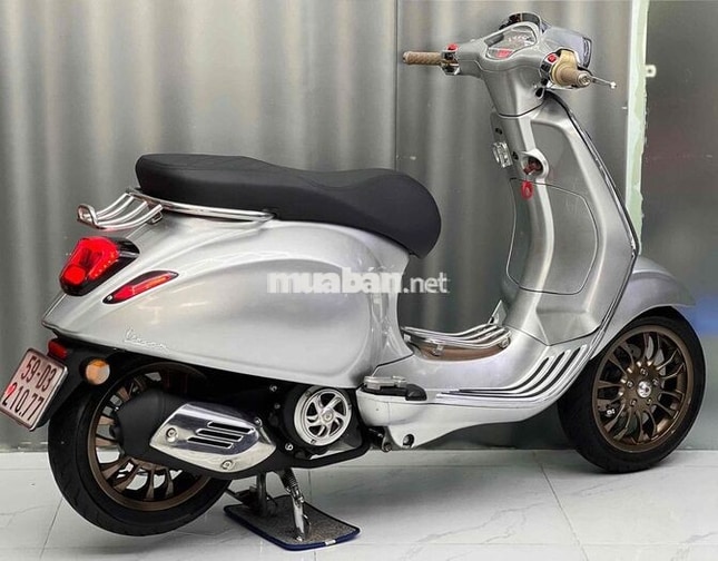 Vespa Iget ABS 2019 Bạc bstp 9c nợ xấu trả 50% ạ