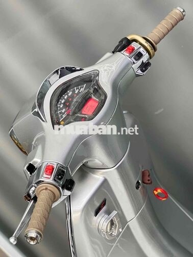 Vespa Iget ABS 2019 Bạc bstp 9c nợ xấu trả 50% ạ