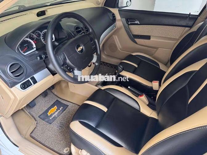 Chevrolet AVEO 2018 Số sàn Trắng Nệm da