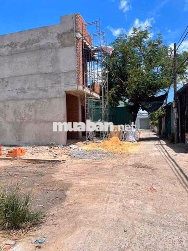 CẦN BÁN ĐẤT THỔ CƯ130m. 1/HUỲNH THỊ NA. ẤP 6. Đường xe tải.