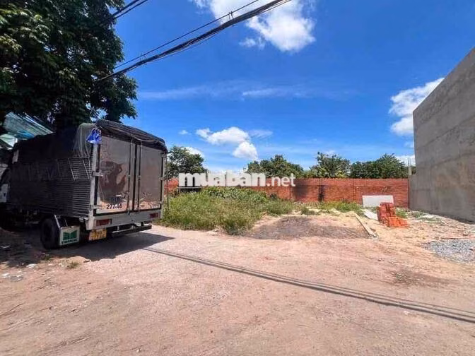 CẦN BÁN ĐẤT THỔ CƯ130m. 1/HUỲNH THỊ NA. ẤP 6. Đường xe tải.