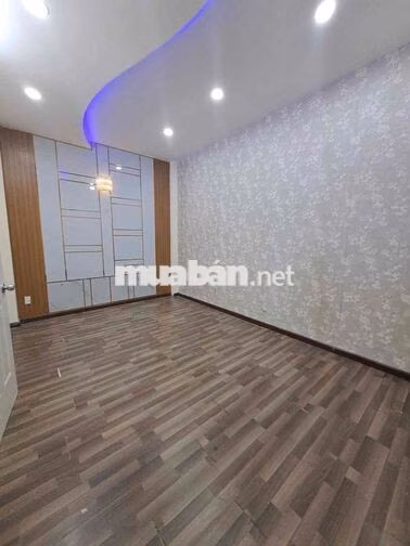 Nhà nguyên căn 4Pn hẻm ô tô Thị Trấn NB giá 10tr