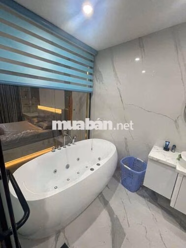 bán nhà 5 tầng có Thang Máy ,Mặt Tiền Lý Thường Kiệt,Quận 10, 31,5 tỷ