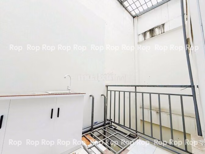 CÒN *** 1 phòng Studio tách bếp Phạm Văn Bạch