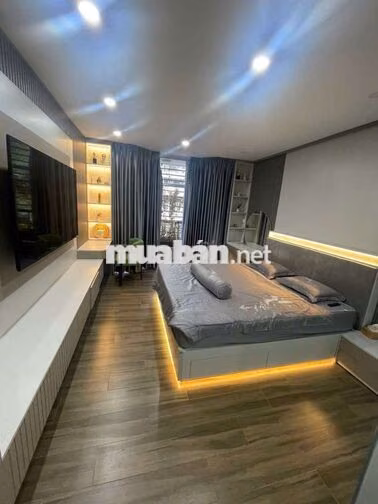 bán nhà 5 tầng có Thang Máy ,Mặt Tiền Lý Thường Kiệt,Quận 10, 31,5 tỷ