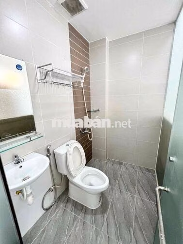 STU THANG MÁY SẴN NỘI THẤT_GẦN ĐẦM SEN_RA VHU 5P ĐI XE
