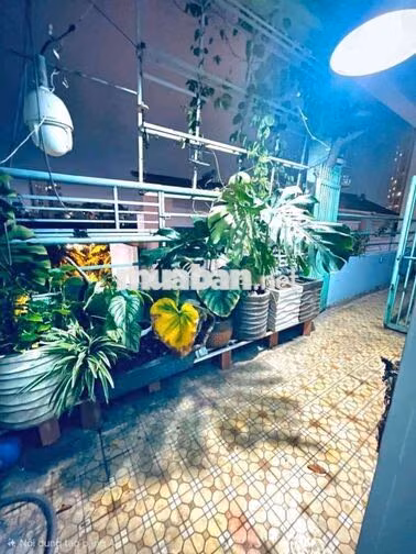CHUNG CƯ 52M, 2PN VIEW BỜ KÈ TRƯỜNG SA, GIÁP QUẬN 1, NHỈNH 2 TỶ