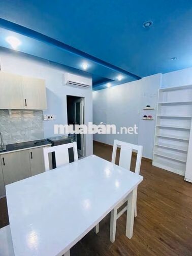 CĂN HỘ DỊCH VỤ CÓ BAN CÔNG NGAY SÁT BỆNH VIỆN ĐẠI HỌC Y DƯỢC