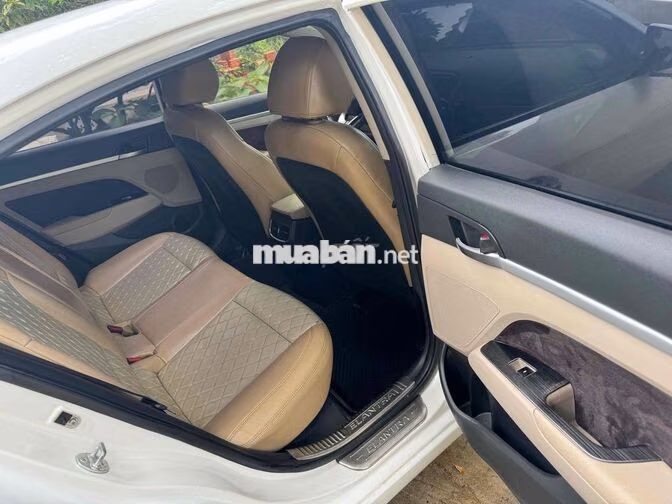Hyundai Elantra 1.6 MT 2021 Trắng Số sàn
