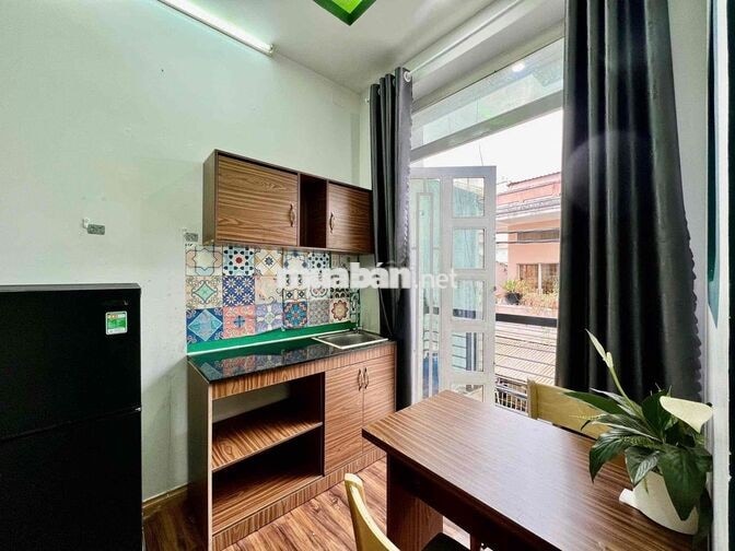Cho Thuê Căn Hộ 1PN Tách Bếp Bancol Rộng 35m2 Ngay ĐH Bách Khoa Q10
