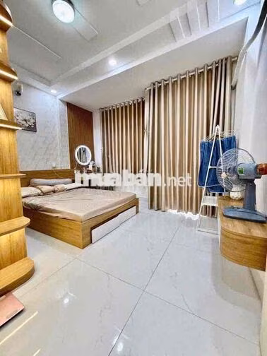 Hẻm 5m Kênh Tân Hoá & Âu Cơ, 2 Tấm, 4 x 16m, 2 Phòng Ngủ, 3 wc