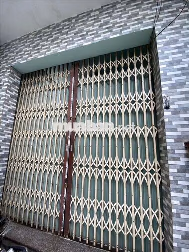 Cho thuê nhà nguyên căn 2 tầng mặt tiền đường 10m, gần chợ Tân Hương