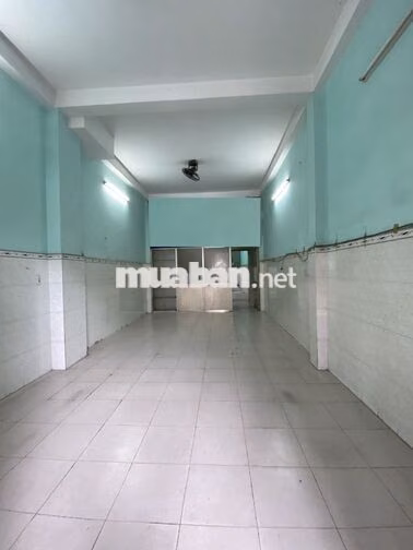 Cho thuê nhà nguyên căn 2 tầng mặt tiền đường 10m, gần chợ Tân Hương