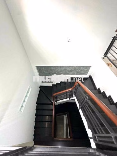 NHÀ [ 4 x 16] 2 lầu,sân thượng (3PN,3WC) hẻm 8 thông ,KHU TÂN HƯƠNG,TP