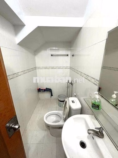 NHÀ [ 4 x 16] 2 lầu,sân thượng (3PN,3WC) hẻm 8 thông ,KHU TÂN HƯƠNG,TP