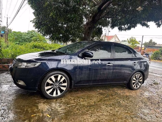 Kia Forte Xanh 5 chỗ