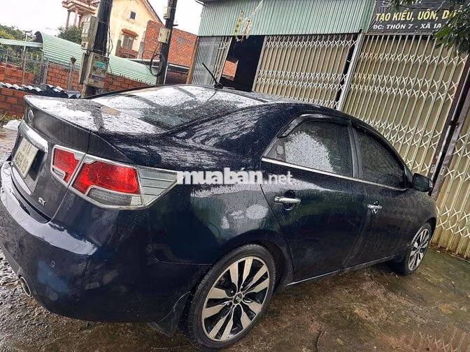 Kia Forte Xanh 5 chỗ