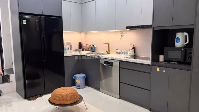 cho thuê nhà 75m2 2 tầng ngõ ôt khu thái hà