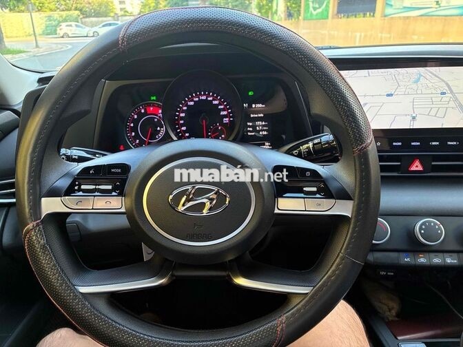 Hyundai Elantra 1.6 AT 2023 Đen 24.000 km