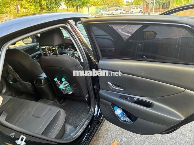 Hyundai Elantra 1.6 AT 2023 Đen 24.000 km