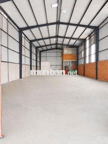  💥kho xưởng giá rẻ 300m2 có 15t thôi ạ   Thuận Giao  nhanh mới kịp ạ 