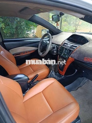 Toyota Vios 2010 Bạc