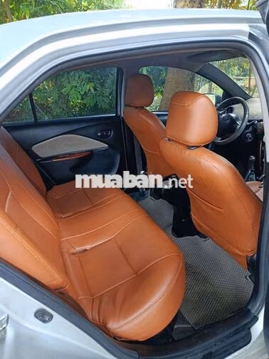Toyota Vios 2010 Bạc