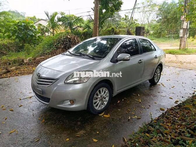 Toyota Vios 2010 Bạc