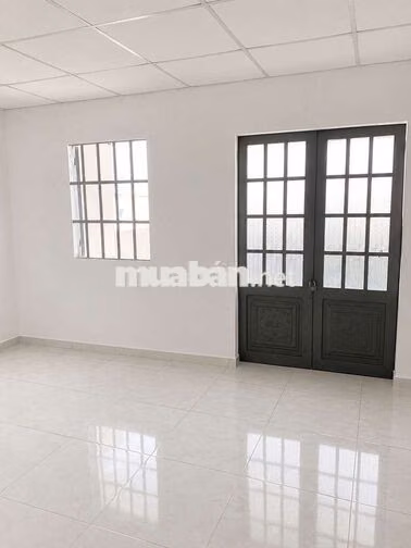 Mời va  ở ngay 4 × 16m 2 tầng 4 pn 2w giá  2 tỷ5 x hơi  ngủ tr nhà quí