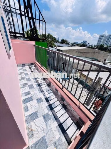 Dương Bá Trạc, 1 Trệt, 2 Lầu, Sổ Hồng Riêng,  Chỉ Hơn 2 Tỏi
