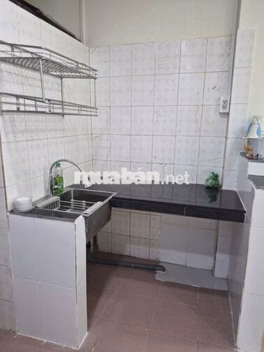 Nhà Q3 cho thuê dt 3x8 sạch sẽ,2 PN+ 2WC. Ưu tiên gia đình/nhóm bạn