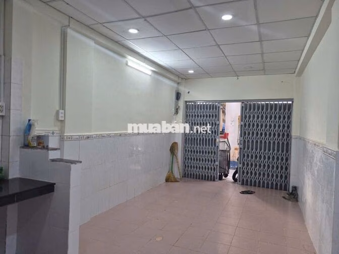 Nhà Q3 cho thuê dt 3x8 sạch sẽ,2 PN+ 2WC. Ưu tiên gia đình/nhóm bạn
