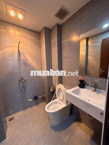 Studio Trung Kính – Full Nội Thất – Thang Máy – Giá Tốt
