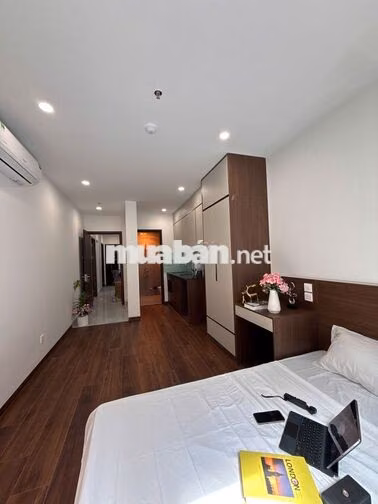 Studio Trung Kính – Full Nội Thất – Thang Máy – Giá Tốt