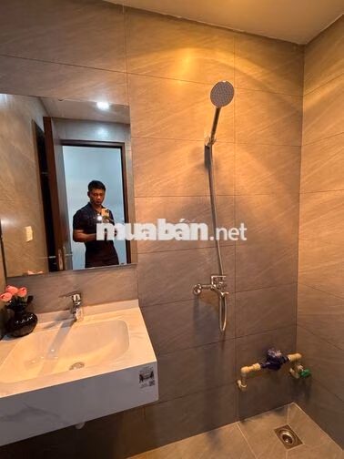 Studio Trung Kính – Full Nội Thất – Thang Máy – Giá Tốt
