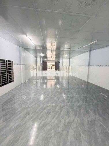 Nhà 6x30m trống suốt hẻm ô tô Nguyễn Truyền Thanh