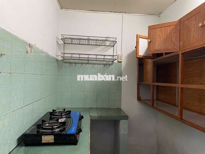 cho thuê nhà cấp 4 gần hồ bơi , trường võ trường toản khu dân cư