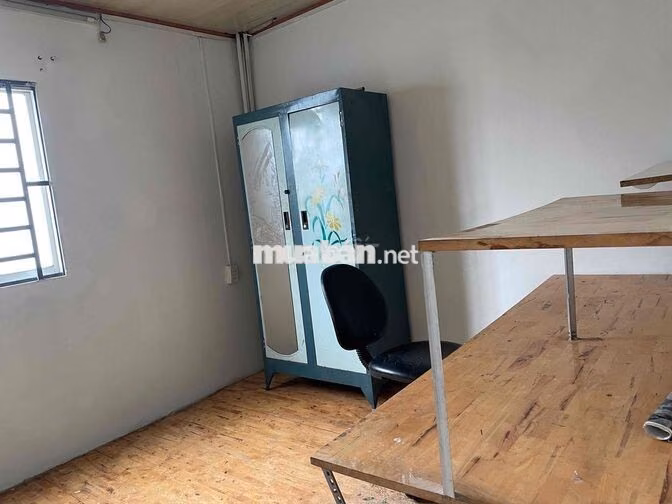 cho thuê nhà cấp 4 gần hồ bơi , trường võ trường toản khu dân cư